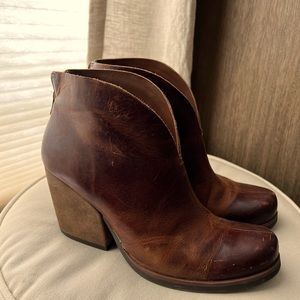 Korks Shamira size 8